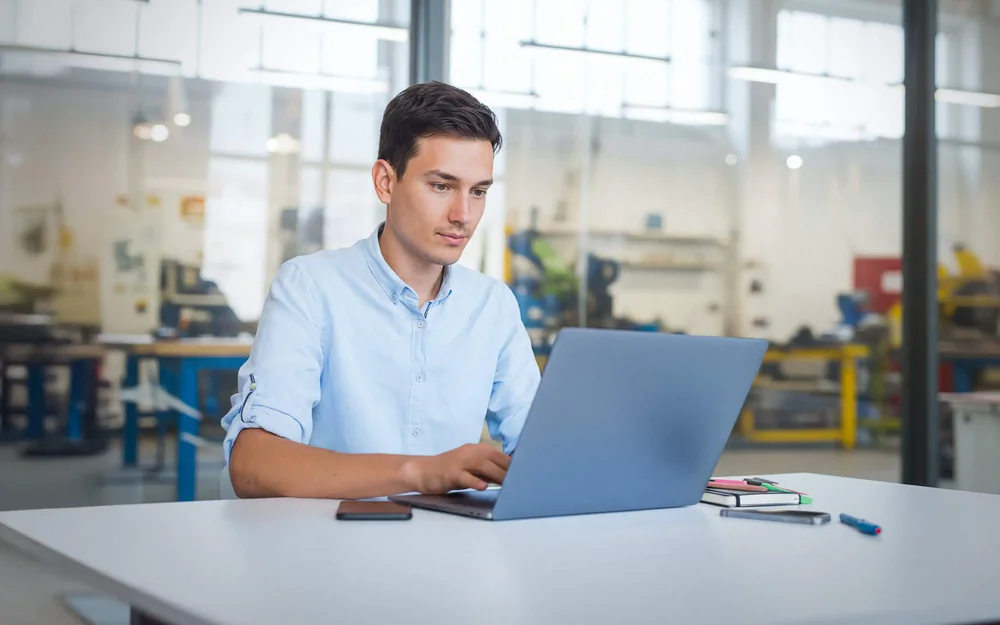 Kauffrau / Kaufmann EFZ | Lehre in der Tech-Industrie